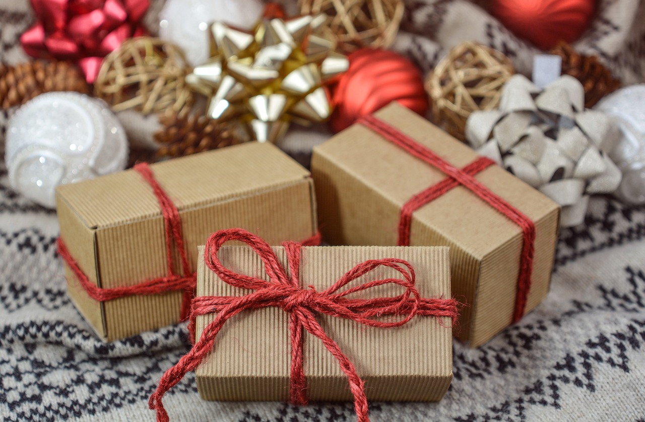 How to Organize Your Home’s Seasonal Decor